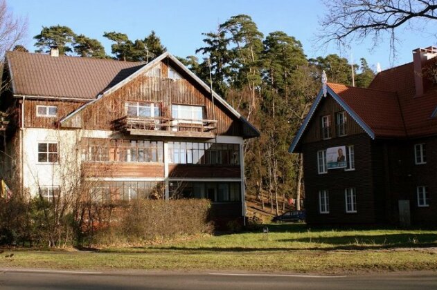 Photo 3