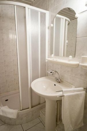 Egliu Slenis - Photo5