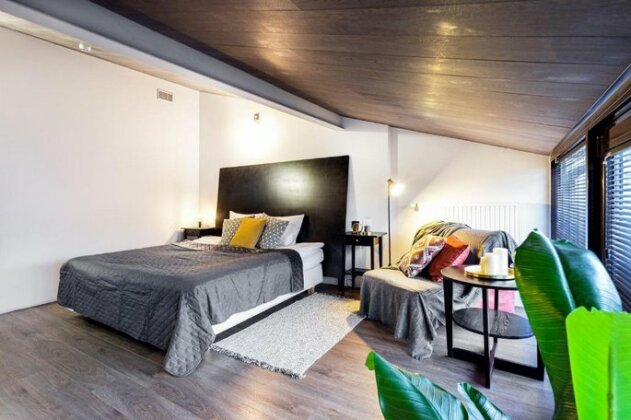 Kaunas Central Station Guest House by Houseys - Photo2