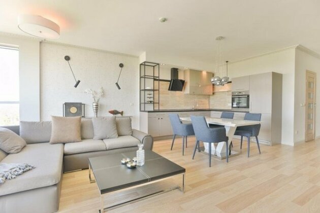 19 Floor With Views - Photo4