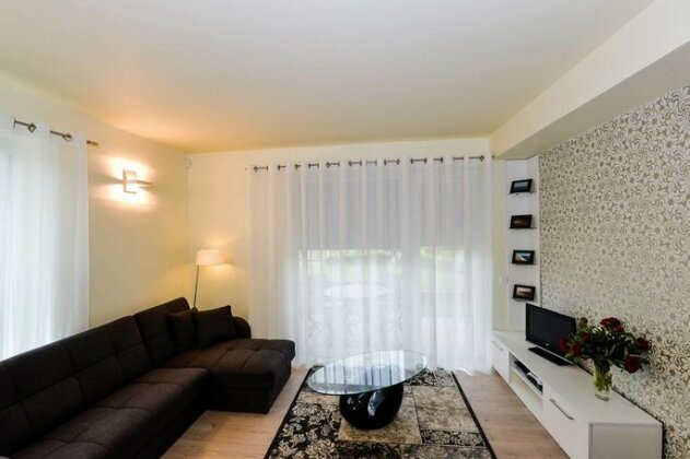 Linas - Photo3