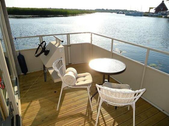 Houseboat LT - Photo3