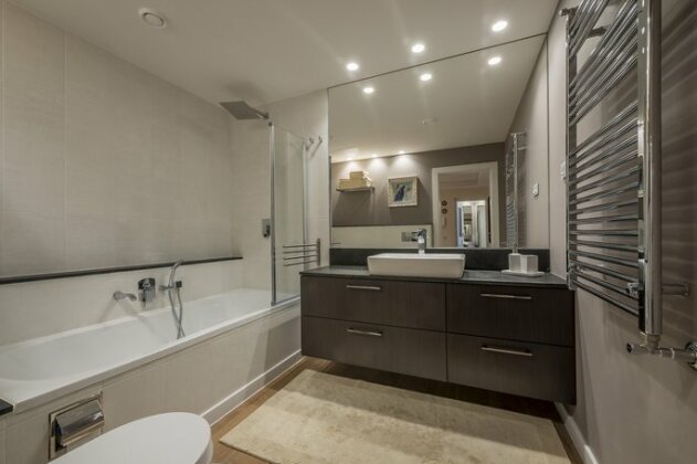 Hills Park Luxury Apartment - Photo3