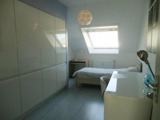 Chambre blanche pour 1 personne