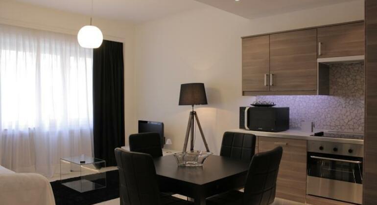 The Queen Luxury Apartments - Villa Serena - Photo4