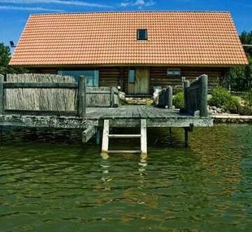 Sarnate Guesthouse Uzava