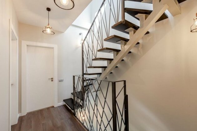 Amber Diamond - 3 Level Townhouse - Photo2