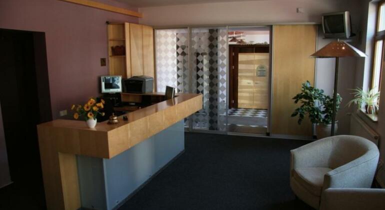 Porins Hotel - Photo3
