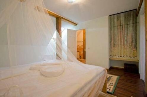Romance Guesthouse Kandava - Photo5