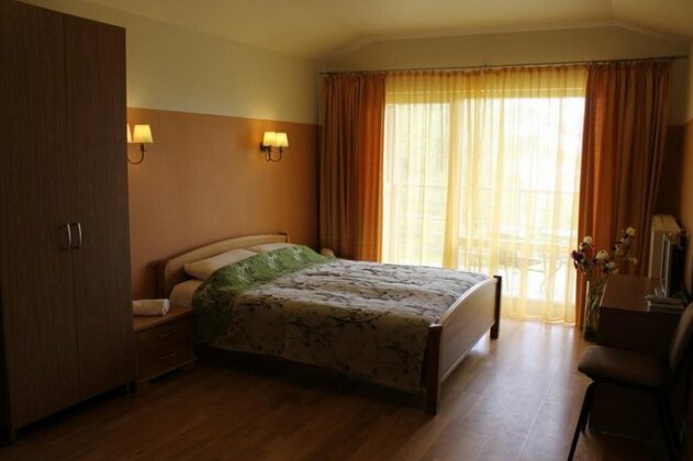 Beach Guesthouse Lenkas - Photo2