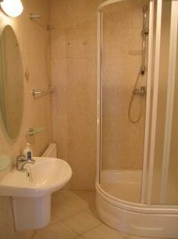 KB Bed & Breakfast Riga - Photo5