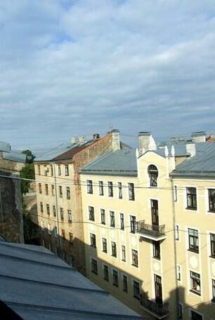Sunlit Loft Apartment Riga