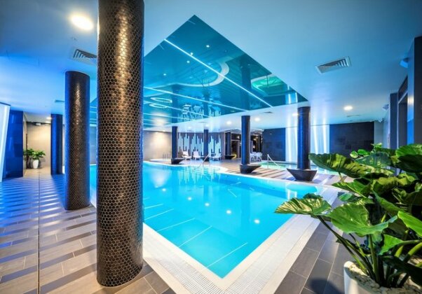 Wellton Riverside SPA Hotel - Photo2