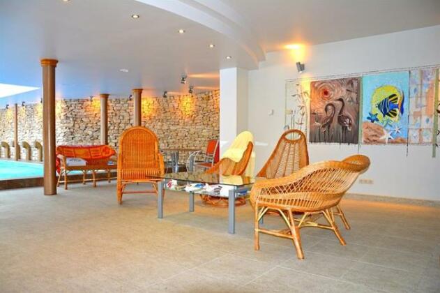 Deluxe Apartment with Pool and Sauna - Photo2