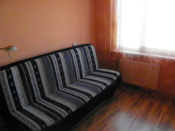  Photo 1
