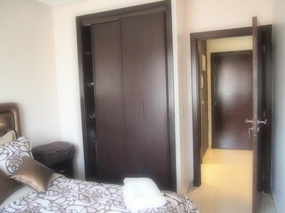 Brand New One Bedroom - Photo4