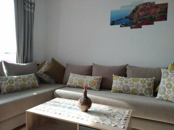 Tres haut standing piscine plage + Netflix - Photo5