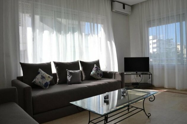 Downtown Studio Maarif - Photo4