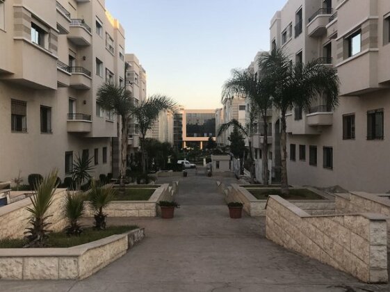 Oasis Square Apartment - Photo3
