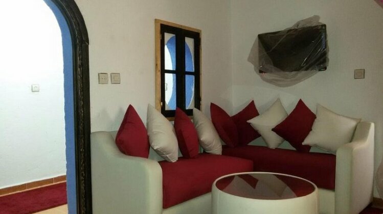 Riad Antek - Photo4