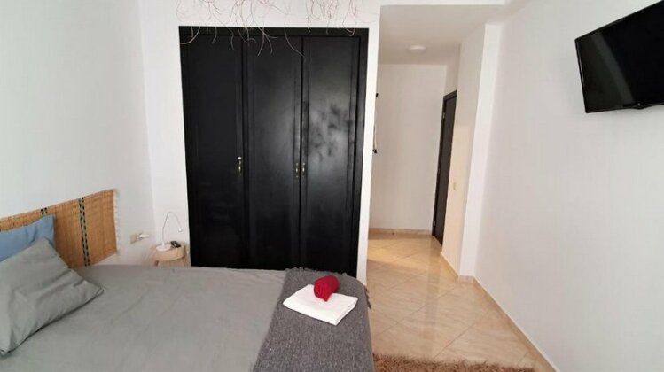 FRESH DESIGNED next to THE SEA -nice area - wifi - Photo3