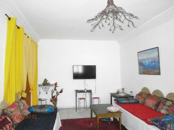 Esshania Apartment - Photo5