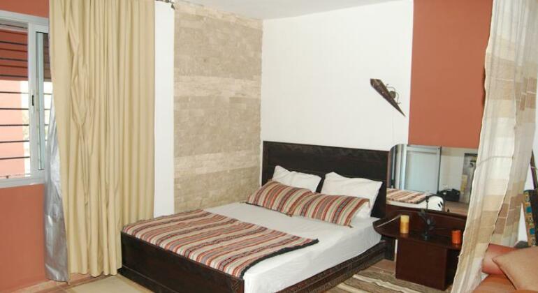 Riad Taghart - Photo3