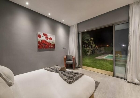 Palms Edge - Photo3
