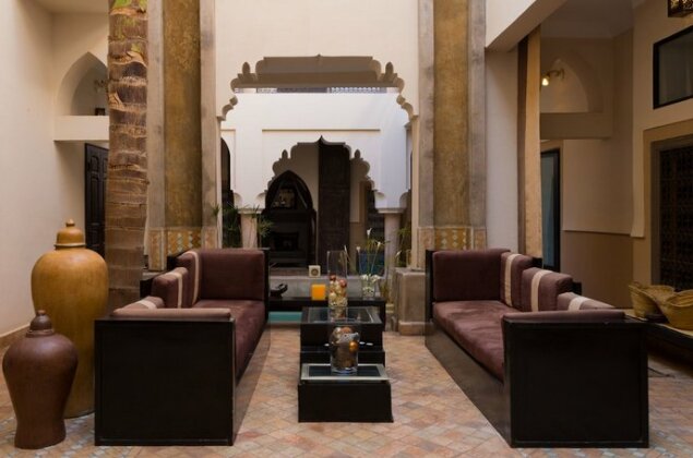 Riad 5 Sens - Photo3