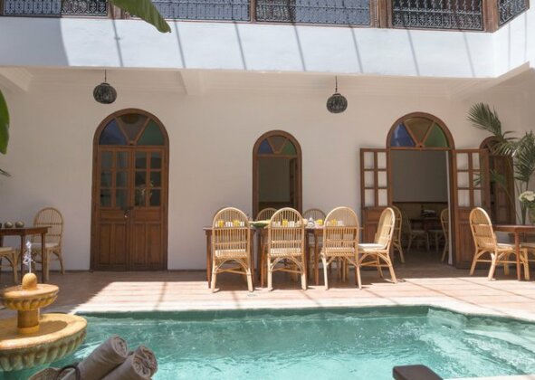 Riad Adika - Photo4