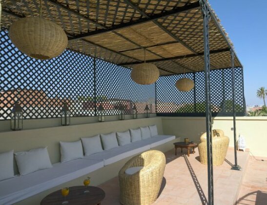 Riad Adika - Photo5