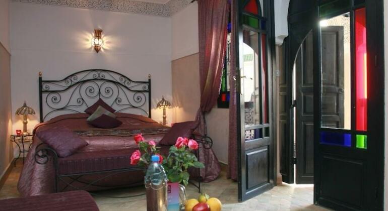 Riad Basim - Photo3