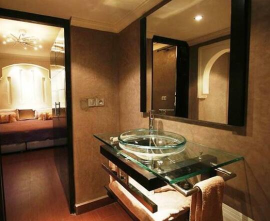 Riad Carllian - Photo3