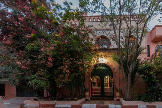 Riad Les 1000 Fleurs - 5 suites - Photo4