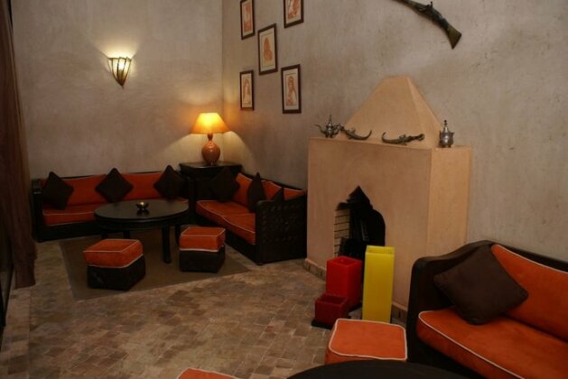 Riad Nabila - Photo3