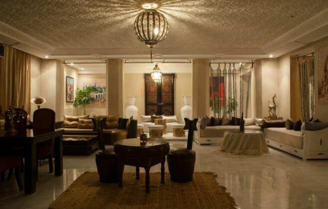 Three Monkeys suite - Photo4