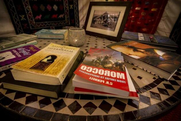 Ali & Sara's Desert Palace - Photo3