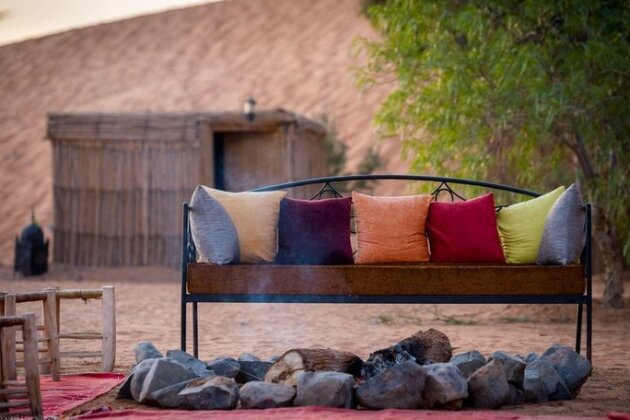 Ali & Sara's Desert Palace - Photo5