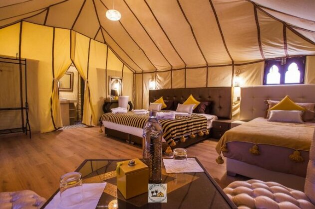 Luxury oasis camp - Photo2