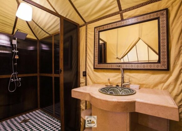 Luxury oasis camp - Photo5