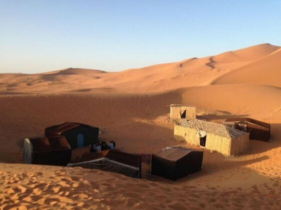 Quiet Merzouga Desert - Photo4