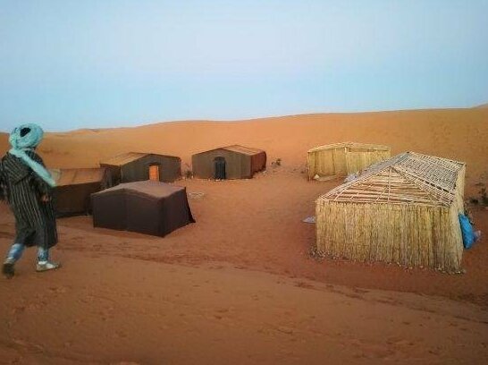 Walk in Desert & Overnight Camp - Photo3