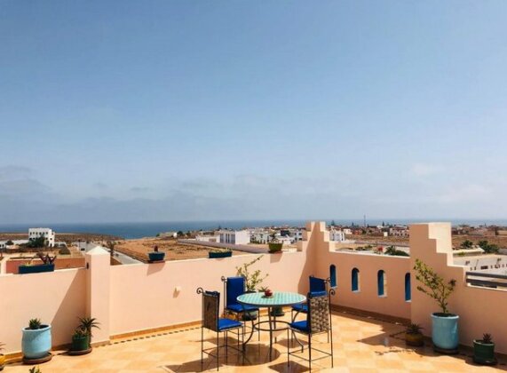 Zakar Apartments
