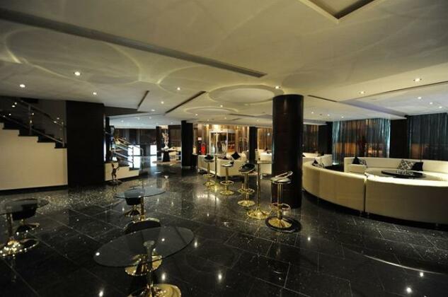 Rive Hotel - Photo4