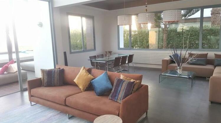 Holiday Home Eden Island - Photo5