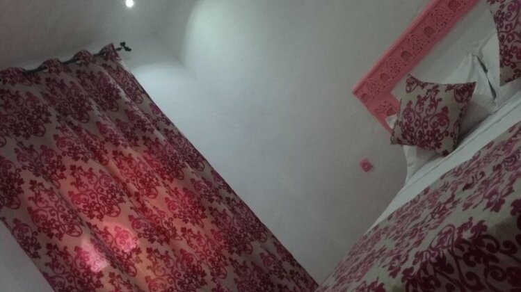 La Maison d'Hotes Les Grottes - Photo2