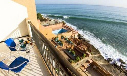 Dfrost Almugar Surf And Yoga - Photo3