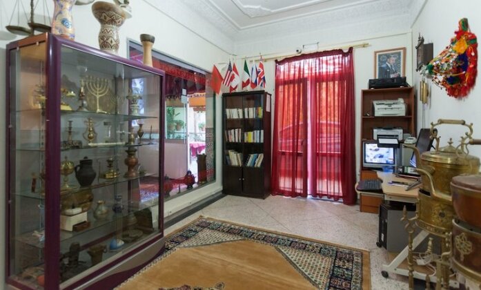 Riad Asma - Photo3