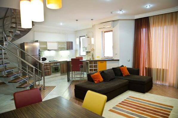 First Choice Apartments - Photo3