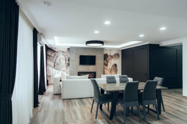RentService Luxury Apartments - Photo2